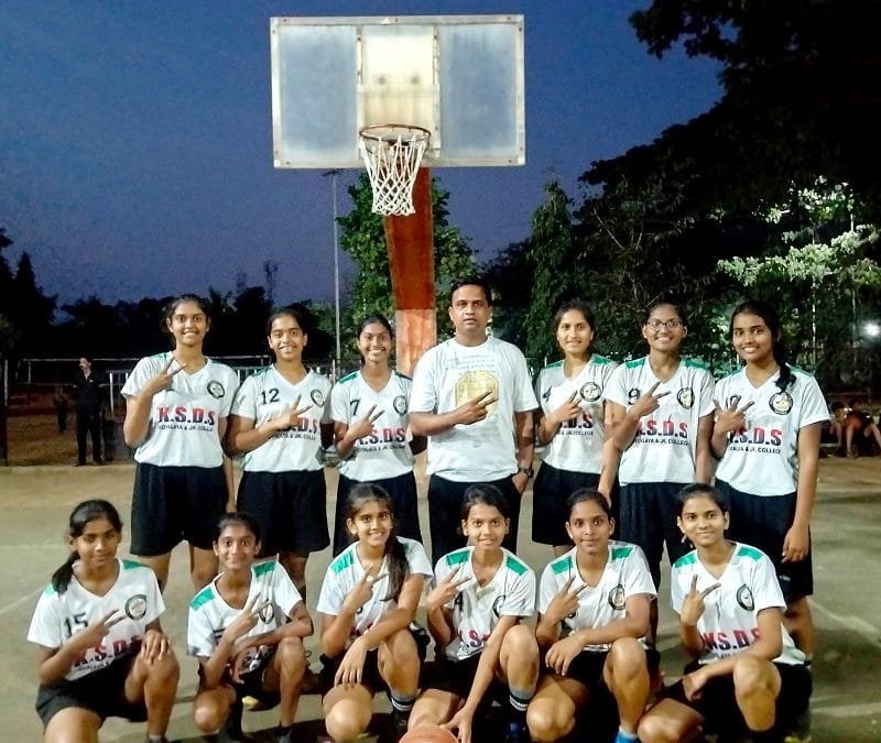 Under 17 girls District Basketball Winners
